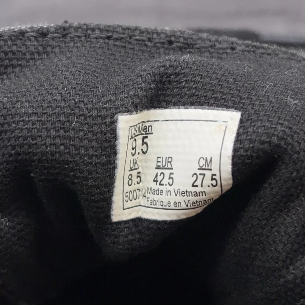 Vans Ward Low Top Sneakers Men 9.5 Black Canvas Skate Classic Athleisure